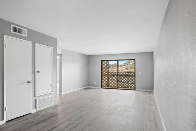 Detail Gallery Image 7 of 12 For 8000 University Ave #202,  La Mesa,  CA 91942 - 1 Beds | 1 Baths