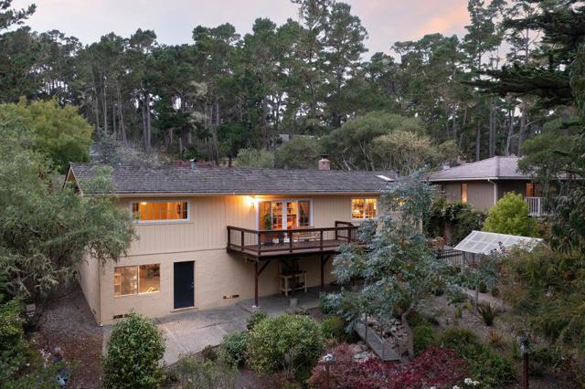 5 Wyndemere Vale, Monterey CA: https://media.crmls.org/mediaz/9f16006d-d429-4b60-a528-7753b09a36c3.jpg