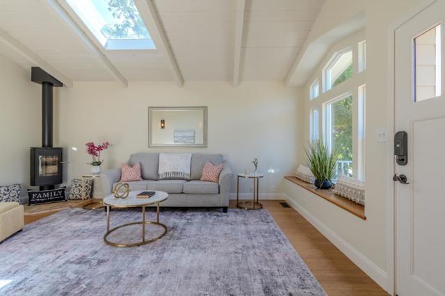 731 Rockaway Beach Avenue, Pacifica CA: https://media.crmls.org/mediaz/9f1664b5-7fcf-4e77-a085-8dac1b054dd9.jpg
