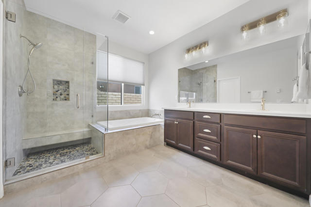41399 Manchester Street, Indio CA: https://media.crmls.org/mediaz/9f16b713-9a9c-4e4d-b335-bdb7f3d88b27.jpg
