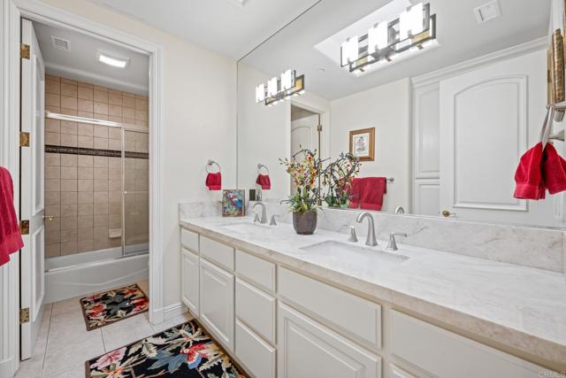 Image 38 of 68 For 1072 Wiegand St.