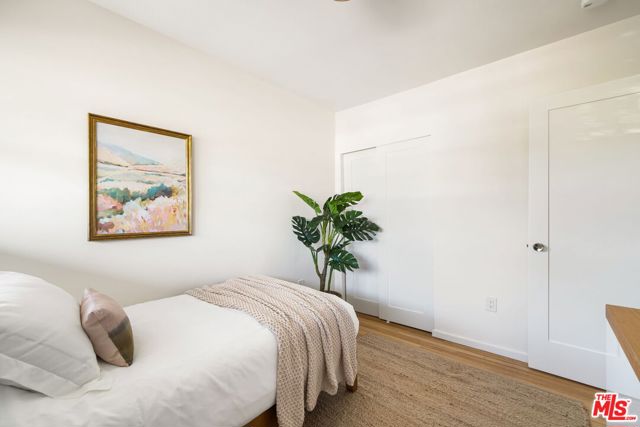 4940 Twining Street, Los Angeles CA: https://media.crmls.org/mediaz/9f19329a-f4a7-4298-a18e-b5aefa670391.jpg
