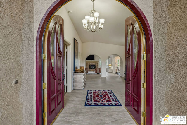 600 W Via Escuela, Palm Springs, CA 92262