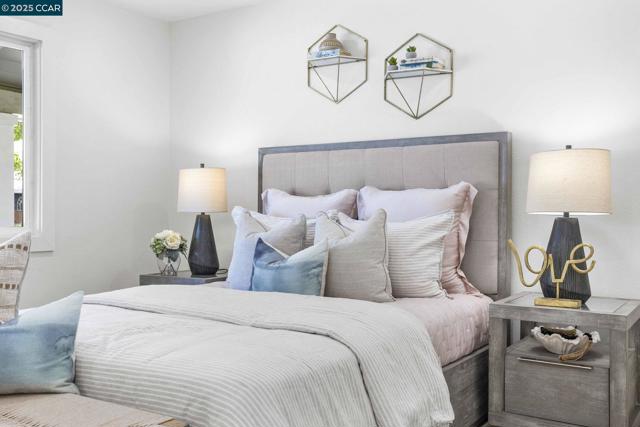 4650 Regina Ln, Concord CA: https://media.crmls.org/mediaz/9f19f4a5-99a2-4b67-9107-f10c21cbe001.jpg
