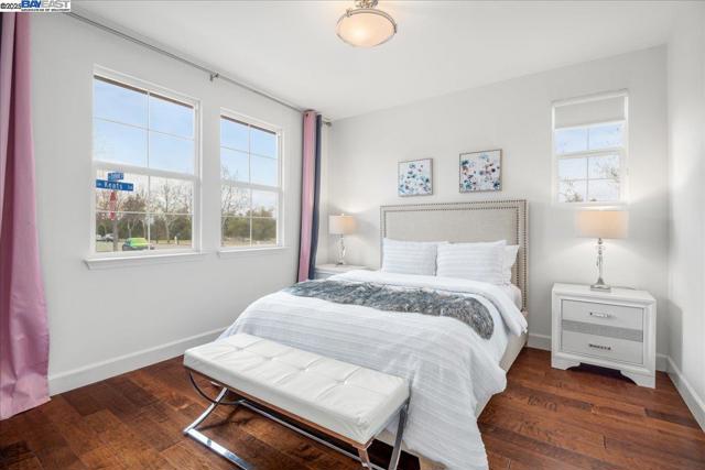2396 Keats Ln, San Ramon CA: https://media.crmls.org/mediaz/9f1a1fce-568c-487d-bb9d-e760a8150a51.jpg