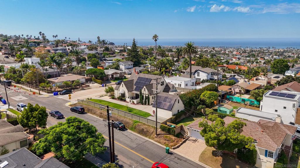 MLS #250043576SD image #31