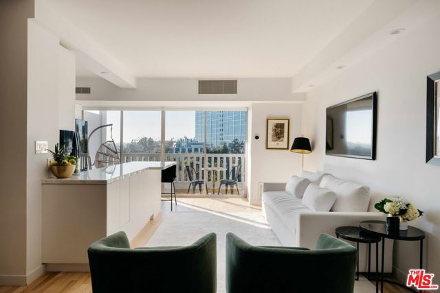 feature listing property photo