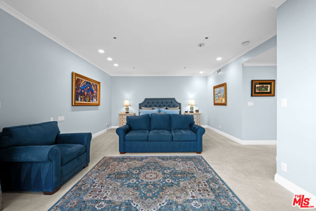 10430 Wilshire Boulevard, Los Angeles CA: https://media.crmls.org/mediaz/9f1bd870-bbad-4a53-a3ff-b850f53f3706.jpg