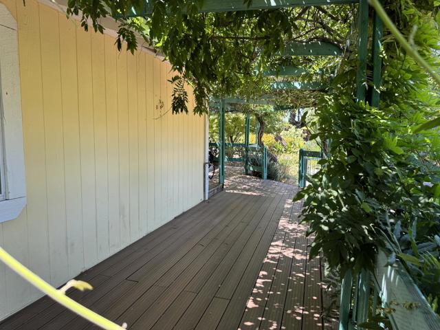 3230 Oak View Lane, Morgan Hill CA: https://media.crmls.org/mediaz/9f1d86fb-6e5c-4c6d-a825-3c1792c40039.jpg