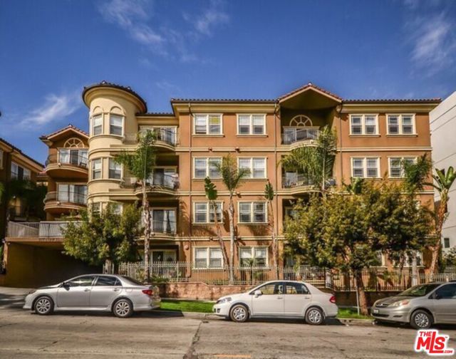 917 New Hampshire Avenue, Los Angeles, California 90006, 2 Bedrooms Bedrooms, ,2 BathroomsBathrooms,Condominium,For Sale,New Hampshire,24427887