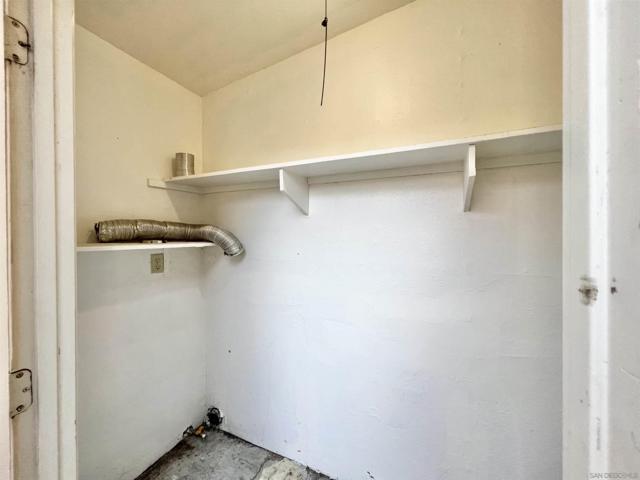 Image 29 of 32 For 1540 Grandon Ave