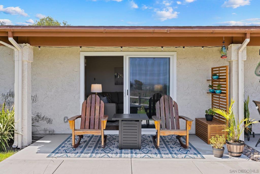 996 Surfbird Way