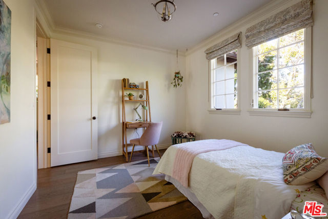 735 N Stanley Avenue, Los Angeles CA: https://media.crmls.org/mediaz/9f2052f9-a2b7-4f81-87b3-a4ad40ce810b.jpg