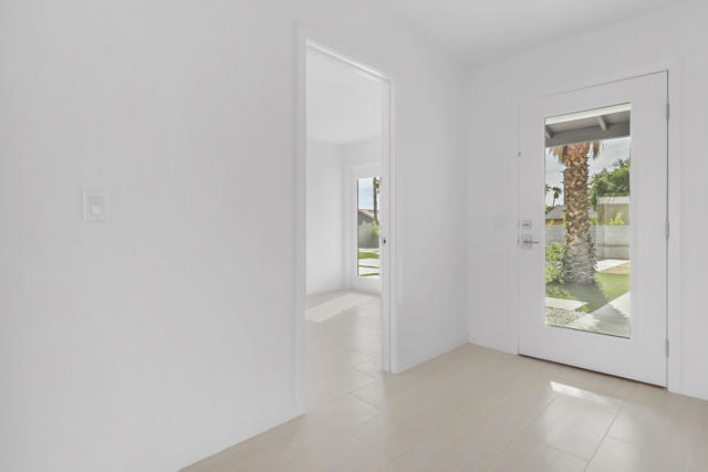 2800 E San Juan Road, Palm Springs CA: https://media.crmls.org/mediaz/9f206f20-e54b-4378-947c-5187d43a8f2d.jpg