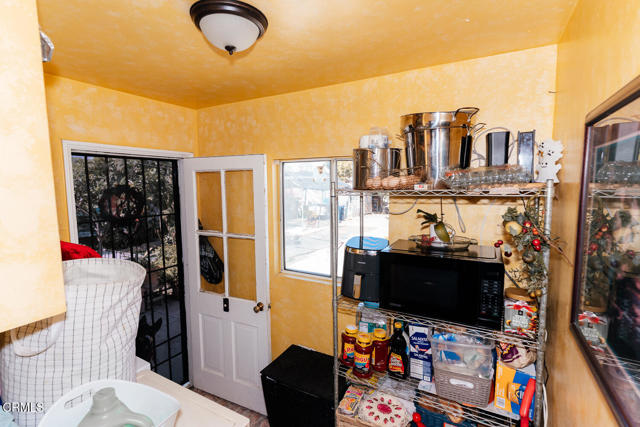Detail Gallery Image 10 of 28 For 153 E Date Street St, Oxnard,  CA 93033 - 3 Beds | 1 Baths
