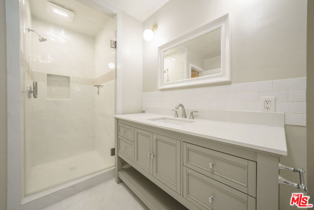 520 Winthrop Road, San Marino CA: https://media.crmls.org/mediaz/9f227e7d-b3e8-4a04-abbc-15903657263a.jpg