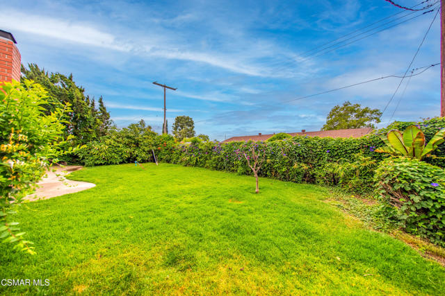 2719 Licia Place, Simi Valley CA: https://media.crmls.org/mediaz/9f22d5e6-973f-4cdf-a644-950352442843.jpg
