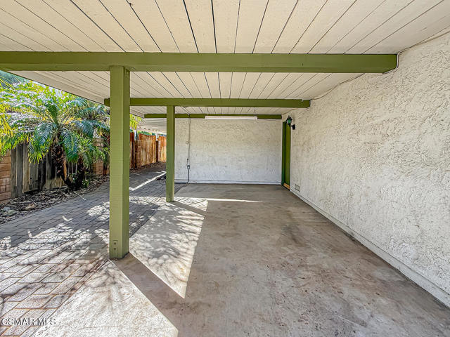 2098 Covington Avenue, Simi Valley CA: https://media.crmls.org/mediaz/9f234b31-a500-4df3-8242-9b9e7c2b92ce.jpg