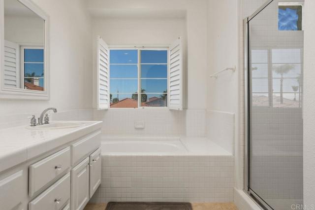 3325 Genoa Way, Oceanside CA: https://media.crmls.org/mediaz/9f236e50-1968-494d-b4eb-f718d3921399.jpg