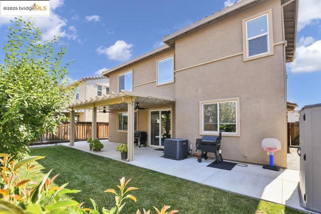 497 Tintori Ct, Brentwood CA: https://media.crmls.org/mediaz/9f23961c-98b4-43db-b131-6aac96dd6ce2.jpg