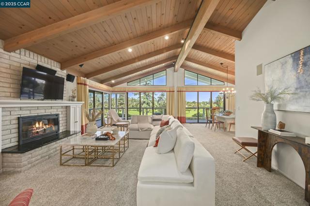 554 Golf Club Road, Pleasant Hill CA: https://media.crmls.org/mediaz/9f23a55e-4c9a-46b6-a0ab-97fafd5cfcca.jpg