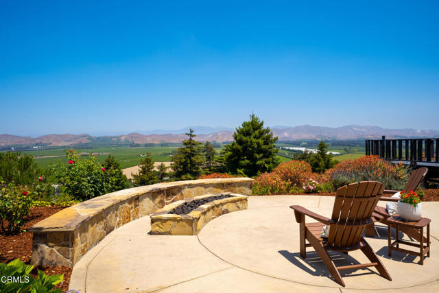 1027 Garrido Drive, Camarillo CA: https://media.crmls.org/mediaz/9f245410-3716-45c2-b3a3-10bc2debdae5.jpg