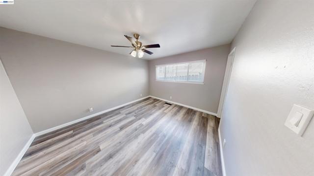 Image 18 of 22 For 2105 48th Ave