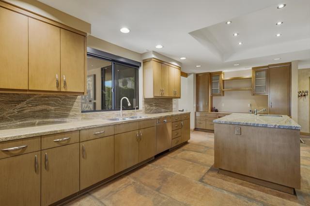 70150 Thunderbird Road, Rancho Mirage CA: https://media.crmls.org/mediaz/9f264b19-c114-460c-b092-aeb6f50a6c67.jpg