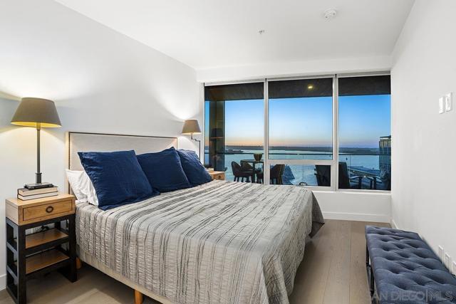 888 W E Street, San Diego CA: https://media.crmls.org/mediaz/9f26573f-cf77-476d-a4dc-9e94bc63f309.jpg