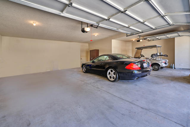 10317 Sunningdale Drive, Rancho Mirage CA: https://media.crmls.org/mediaz/9f26877a-a528-4d7c-b1bd-022a84cba5fb.jpg