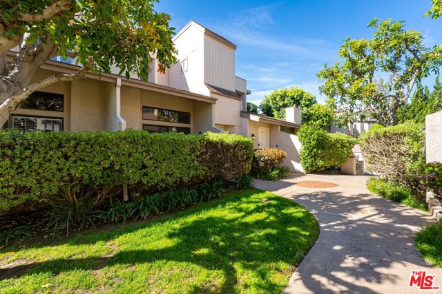 Image 3 for 15157 Magnolia Blvd #E, Sherman Oaks, CA 91403