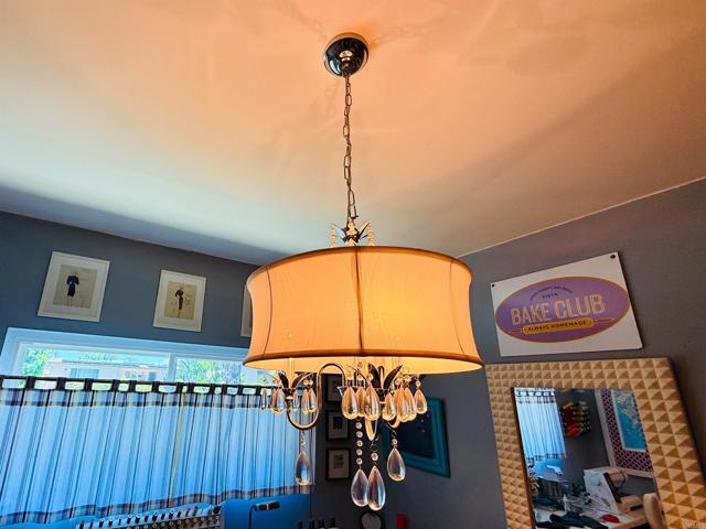 1461 Sunrise Drive, Vista CA: https://media.crmls.org/mediaz/9f27062e-92f0-4e76-94f1-ec1f9dafa4f9.jpg
