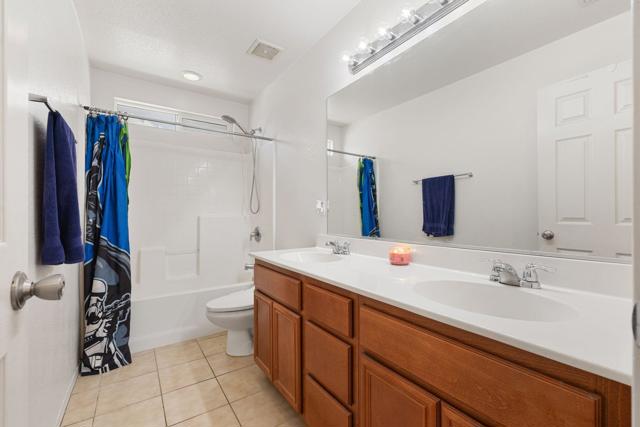 48596 Charlton Peak Street, Coachella CA: https://media.crmls.org/mediaz/9f2798c4-5416-4992-8699-6f7ce888d04c.jpg