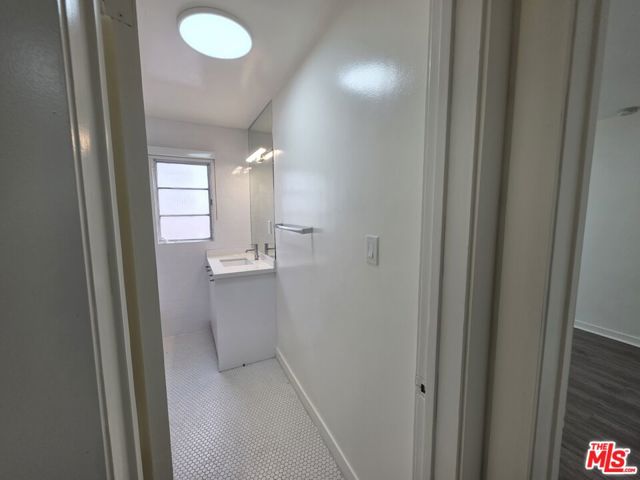 1635 S Beverly Glen Boulevard, Los Angeles CA: https://media.crmls.org/mediaz/9f28b1ef-3a69-4f19-a374-4f1b0eaf85d6.jpg