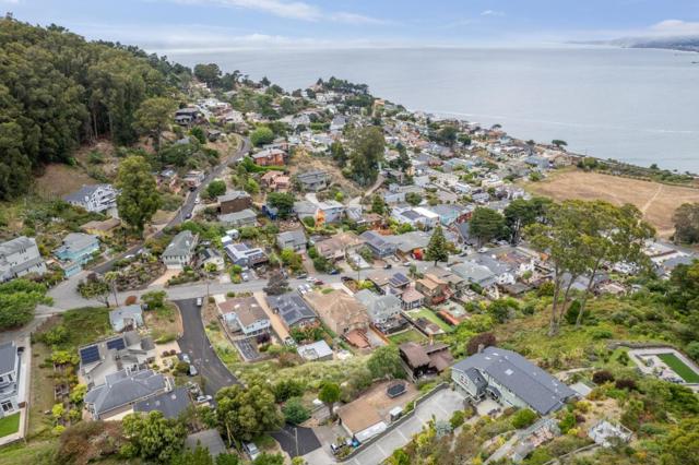 417 Athenian Way, Pacifica CA: https://media.crmls.org/mediaz/9f28b89a-a466-4505-8f34-7fb9c6ac96da.jpg
