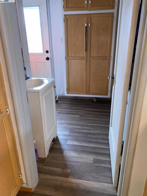 22234 Prospect St, Hayward CA: https://media.crmls.org/mediaz/9f28c143-464e-498a-ae57-8a264ff77745.jpg