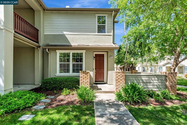 2511 Soren Way, San Ramon CA: https://media.crmls.org/mediaz/9f296fb1-377a-4106-9d16-7f605e4c7f9a.jpg