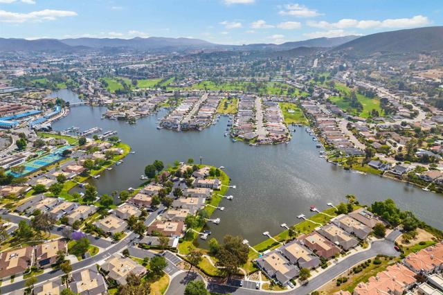 1265 Camino Lorado, San Marcos CA: https://media.crmls.org/mediaz/9f2999a4-5107-4daf-943b-dc373654afdd.jpg