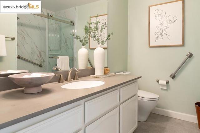 311 Channing Way, Alameda CA: https://media.crmls.org/mediaz/9f2ab524-111a-43fd-9831-44234d9fa970.jpg