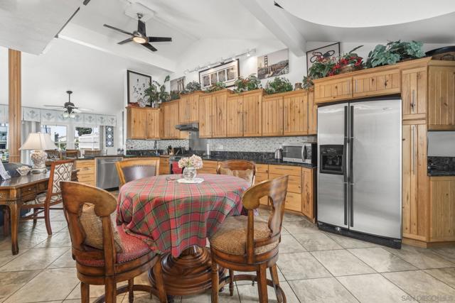 9 Catpaw Cape, Coronado CA: https://media.crmls.org/mediaz/9f2b42ac-a104-4a14-a427-672103e7bbb8.jpg