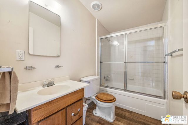 74127 Velardo Drive, Palm Desert CA: https://media.crmls.org/mediaz/9f2b61ae-260d-4f96-b8b6-7e41c61902b8.jpg