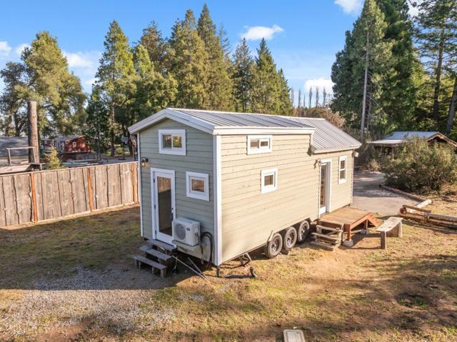 15 Braemoor Drive, Santa Cruz CA: https://media.crmls.org/mediaz/9f2be006-9f6b-40da-8df2-f073b39d4f18.jpg