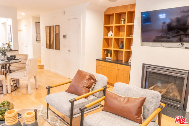 880 Hilldale Avenue, West Hollywood CA: https://media.crmls.org/mediaz/9f2c2317-bb83-4c63-b518-d8b19d843cf0.jpg