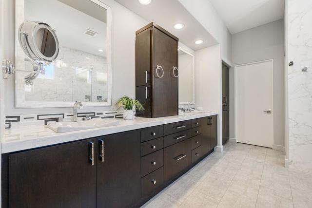 461 White Horse Trail, Palm Desert CA: https://media.crmls.org/mediaz/9f2c8764-dd7c-4c93-bf76-4b217863a50d.jpg
