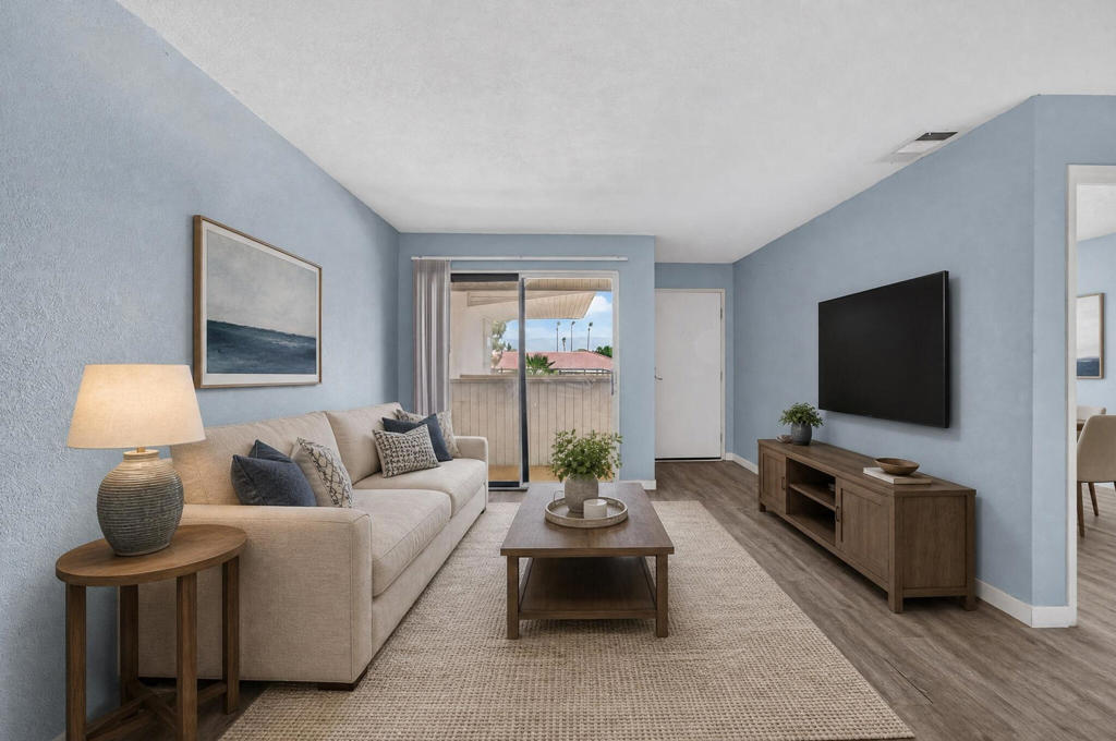 2812 N Auburn Court #210