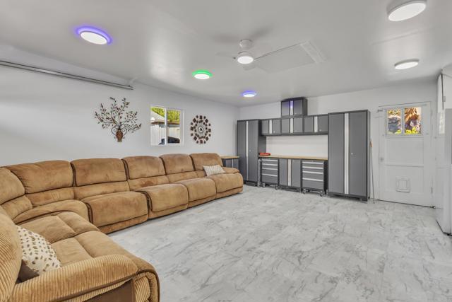 1545 Meadow, El Cajon CA: https://media.crmls.org/mediaz/9f2fd5ad-190b-44ef-8ada-9fd91e2939e7.jpg