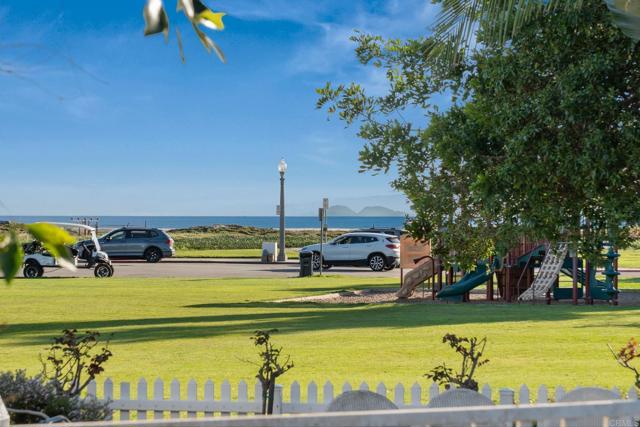 Detail Gallery Image 22 of 29 For 1100 Coronado Ave, Coronado,  CA 92118 - 4 Beds | 2/1 Baths