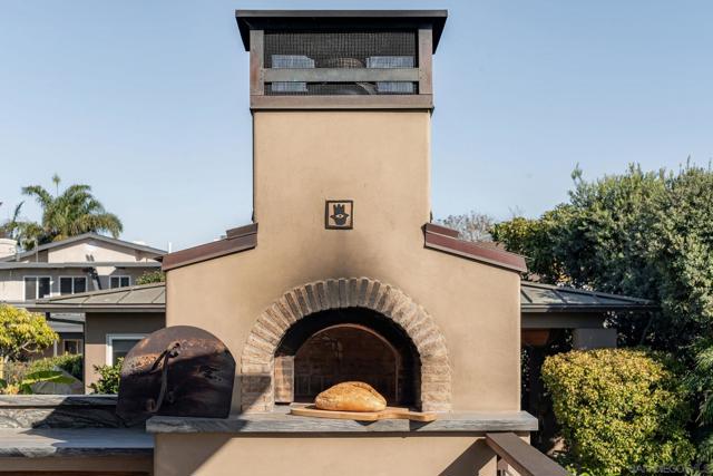 1521 Neptune Ave, Encinitas CA: https://media.crmls.org/mediaz/9f31568c-92a8-4a4e-b027-779771909747.jpg