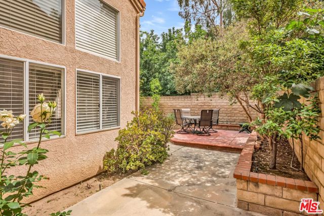 23234 Valerio Street, West Hills CA: https://media.crmls.org/mediaz/9f31e3bc-ed08-415e-a7c7-274e519d4020.jpg