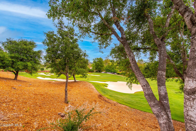 4646 Pine Valley Place, Westlake Village CA: https://media.crmls.org/mediaz/9f31f8a3-dfdb-420b-94d6-025eb14e568a.jpg
